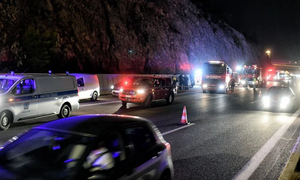 Καραμπόλα στην Αθηνών - Κορίνθου: Μποτιλιάρισμα στο σημείο